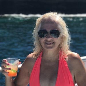 Meet your Posher, Dawn